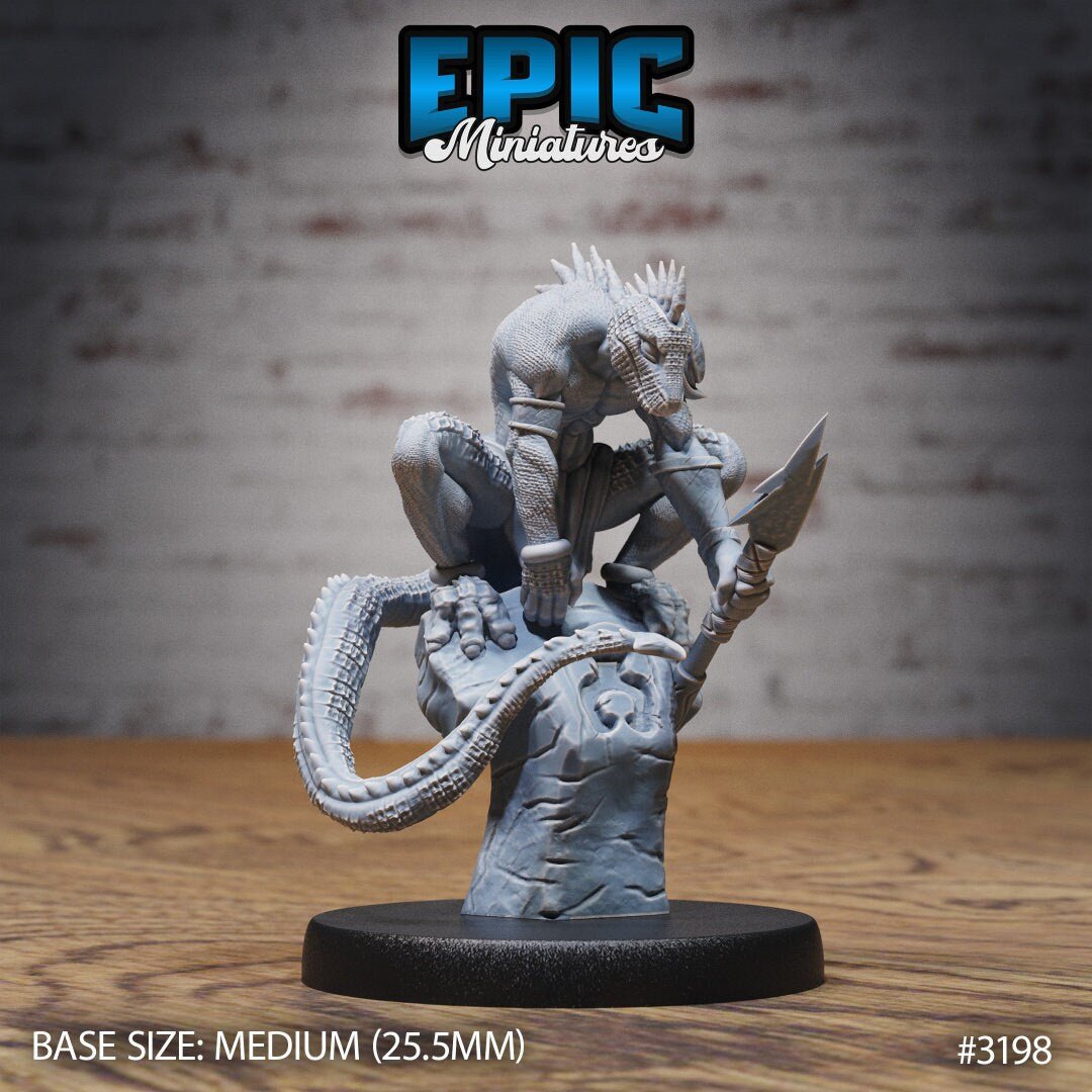 Dragonborn Assassin Miniature | A - Tabletop RPG & D&D miniature. Perfect for wargaming & collectors