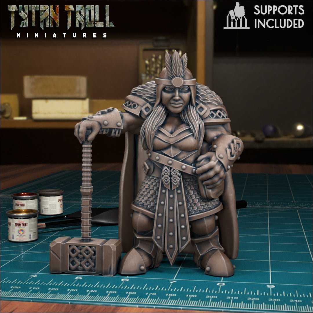 Female Dwarf Miniature | E - Tabletop RPG & D&D miniature. Perfect for wargaming & collectors