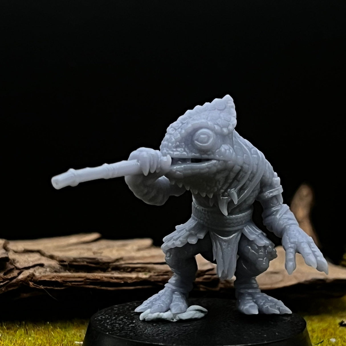 Lizard Folk Tracker Miniature | set of 4 - Tabletop RPG & D&D miniature. Perfect for wargaming & collectors