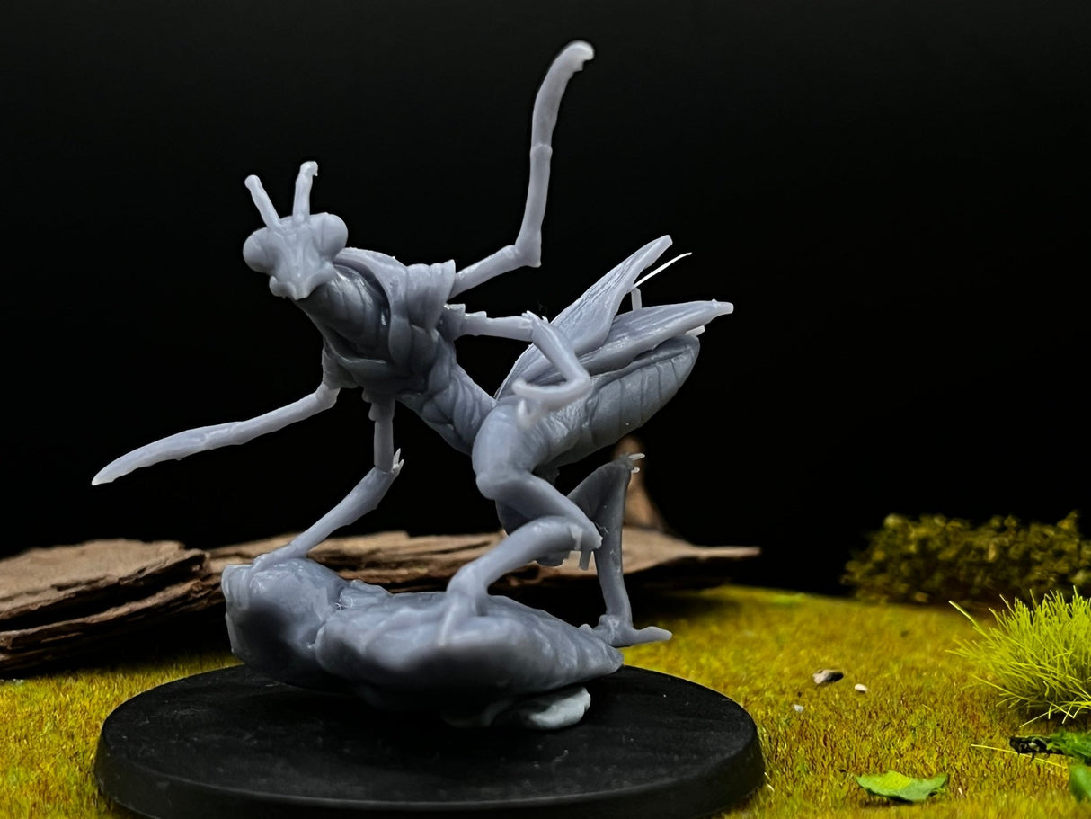 Mantis Folk Miniature | Set of 3 - Tabletop RPG & D&D miniature. Perfect for wargaming & collectors