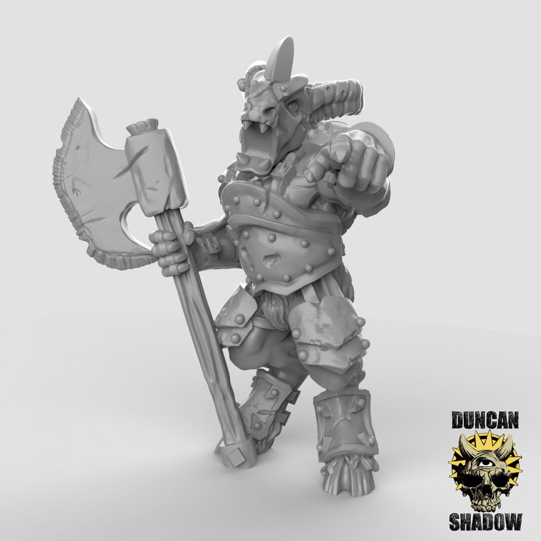Beastmen with twohanded Axe Miniature | C - Tabletop RPG & D&D miniature. Perfect for wargaming & collectors
