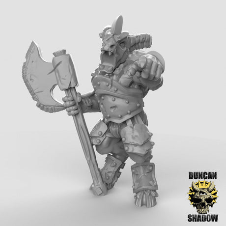 Beastmen with twohanded Axe Miniature | C - Tabletop RPG & D&D miniature. Perfect for wargaming & collectors