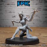 Cat Burglar Rogue Miniature | C - Tabletop RPG & D&D miniature. Perfect for wargaming & collectors