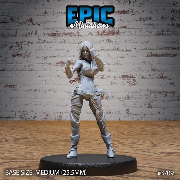 Female Cultist Miniature - 3709 - 32mm