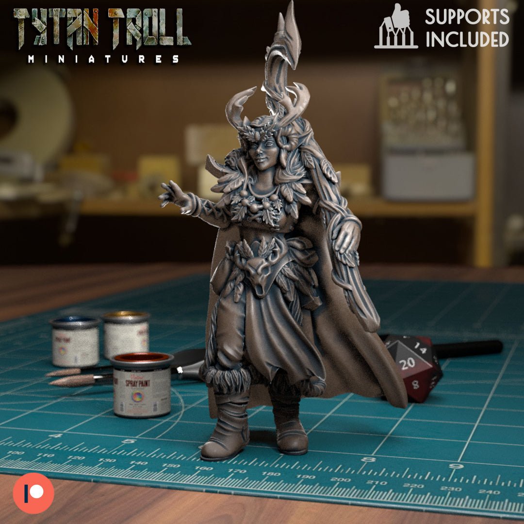 Female Druid Miniature | D - Tabletop RPG & D&D miniature. Perfect for wargaming & collectors