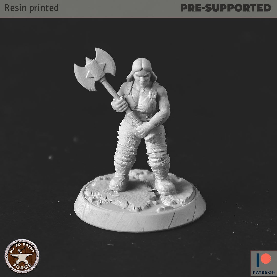 Female Dwarf Fighters Miniature | right Dwarf - Tabletop RPG & D&D miniature. Perfect for wargaming & collectors