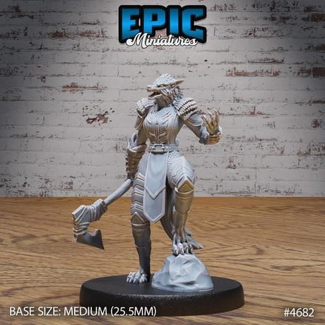 Female Rogue Werewolf Miniature | 4682 - Tabletop RPG & D&D miniature. Perfect for wargaming & collectors