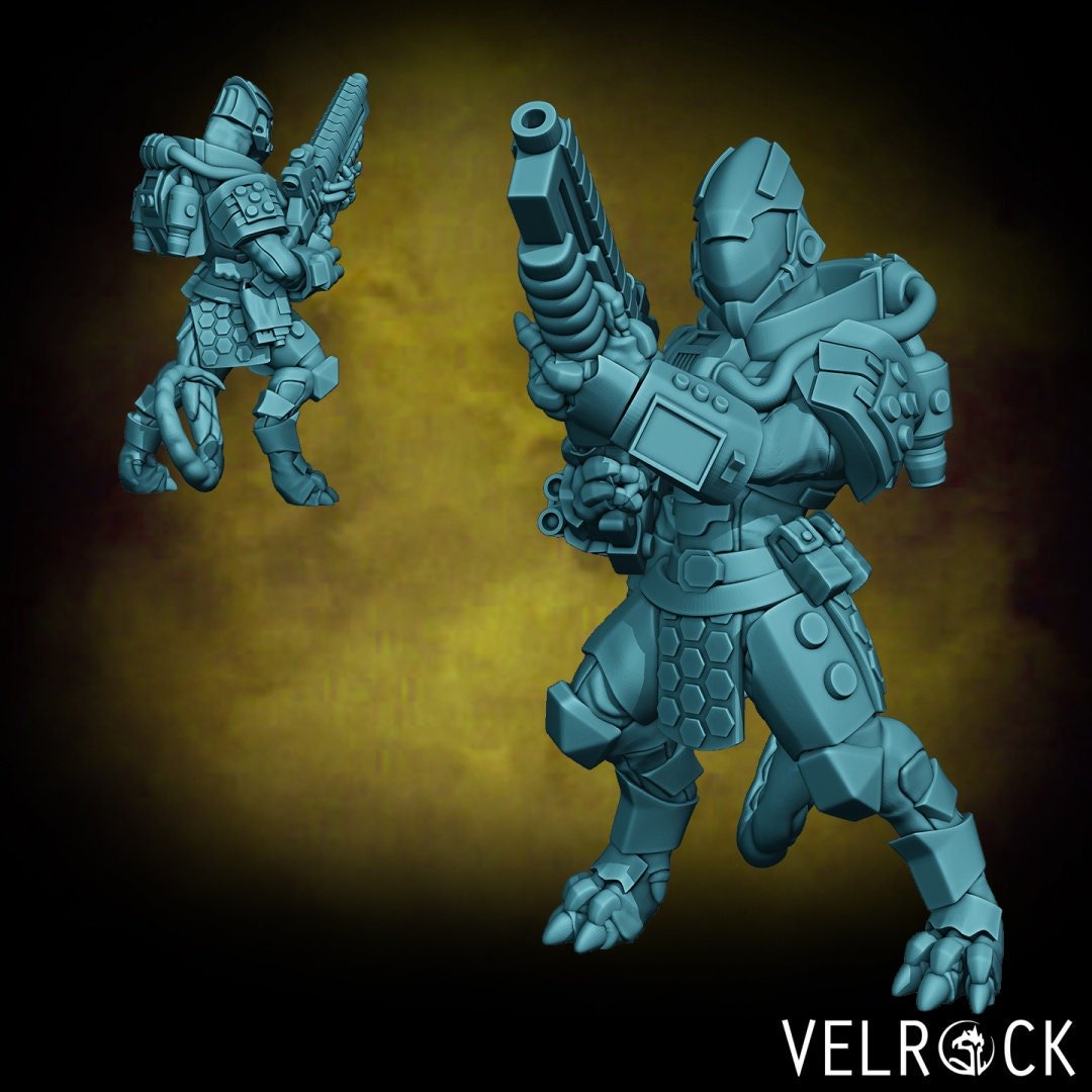 Female Heavy Lizardmen Miniature | B - Tabletop RPG & D&D miniature. Perfect for wargaming & collectors