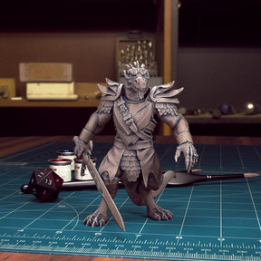 Male Heros of the Races Miniature | Dragonborn - Tabletop RPG & D&D miniature. Perfect for wargaming & collectors