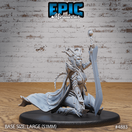 Queen Tiamat Avatar Miniature | C - Tabletop RPG & D&D miniature. Perfect for wargaming & collectors