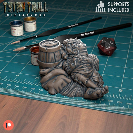 The Halfling Bundle Miniature | Halfling 4 - Tabletop RPG & D&D miniature. Perfect for wargaming & collectors