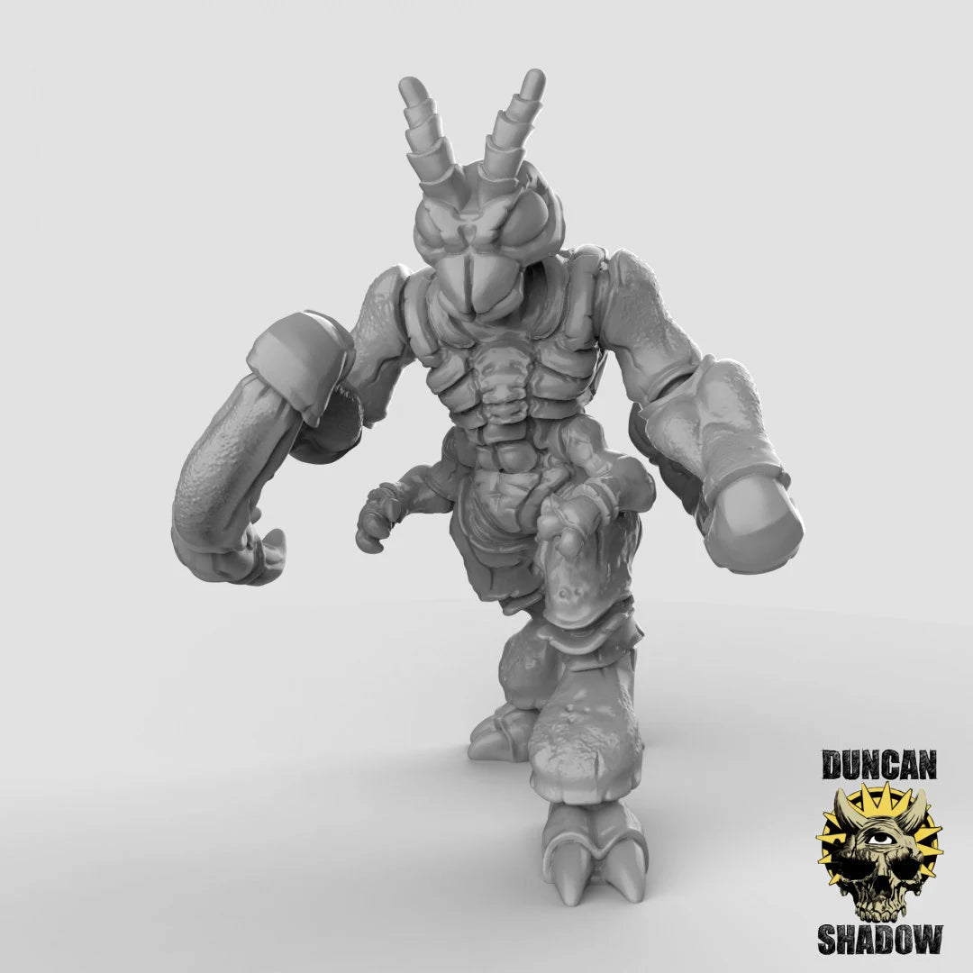 Thri Kreen Miniature | B - Tabletop RPG & D&D miniature. Perfect for wargaming & collectors