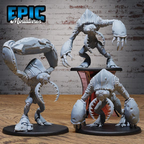 Wild Insect Hulk Miniature | Set of 3 - Tabletop RPG & D&D miniature. Perfect for wargaming & collectors