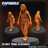 Xeno Hugger v Scavenger Miniature | Scavenger 2 - Tabletop RPG & D&D miniature. Perfect for wargaming & collectors