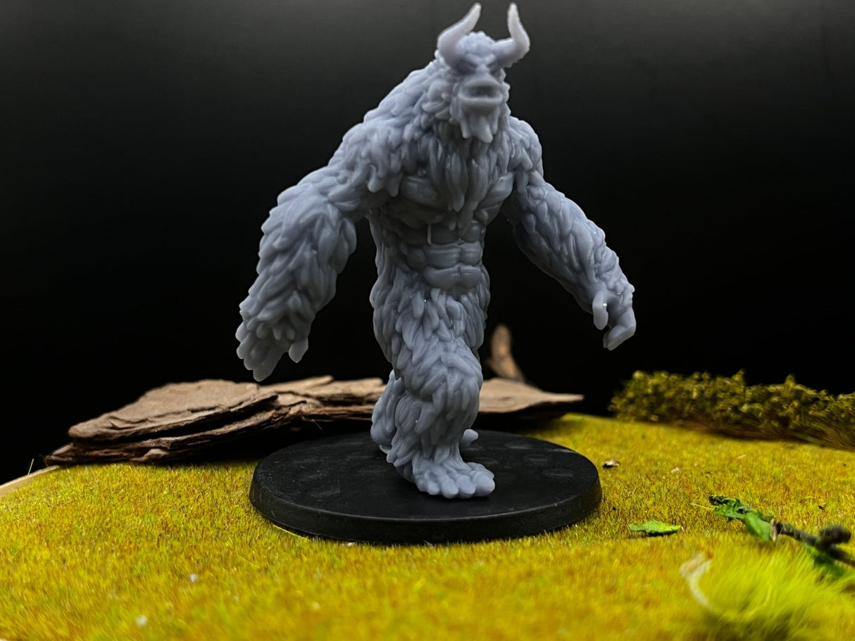 Yeti Miniature | set of 6 - Tabletop RPG & D&D miniature. Perfect for wargaming & collectors