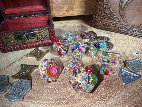 Solid Flower Sharp Dice, Ideal For Wargaming & Rpgs | - Tabletop RPG & D&D miniature. Perfect for wargaming & collectors